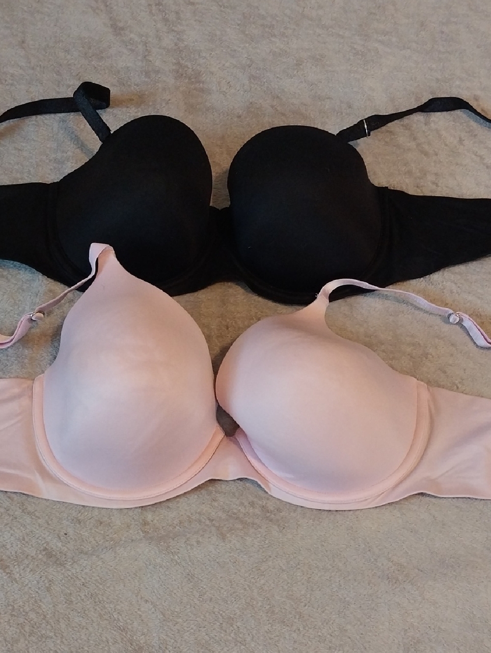 Women's Seamless T-Shirt Bra - Black and Light Pink
